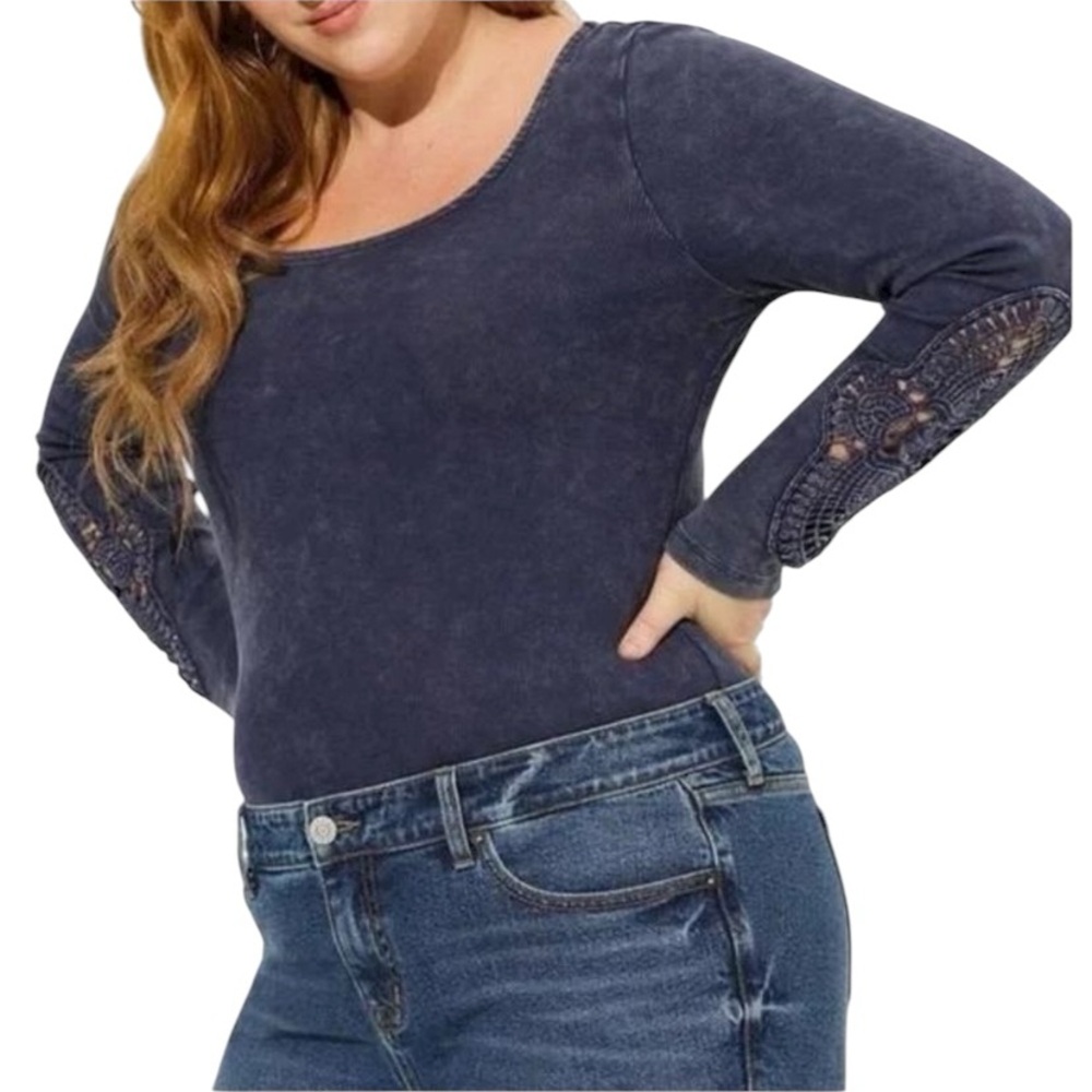 TORRID Crochet Sleeve Top Scoop Neck Mineral Wash Ribbed Tunic Blue Size 4